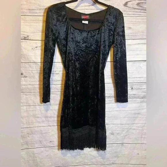 Hearts Vintage Black Velvet Fridge Long Sleeve Dress - Picture 1 of 6